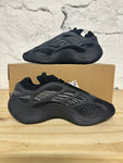 Yeezy 700 V3 Dark Glow Sz 6 DS