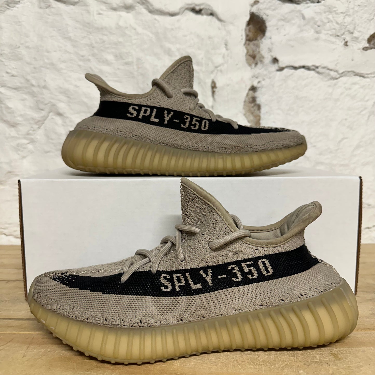 Yeezy 350 V2 Slate Sz 7
