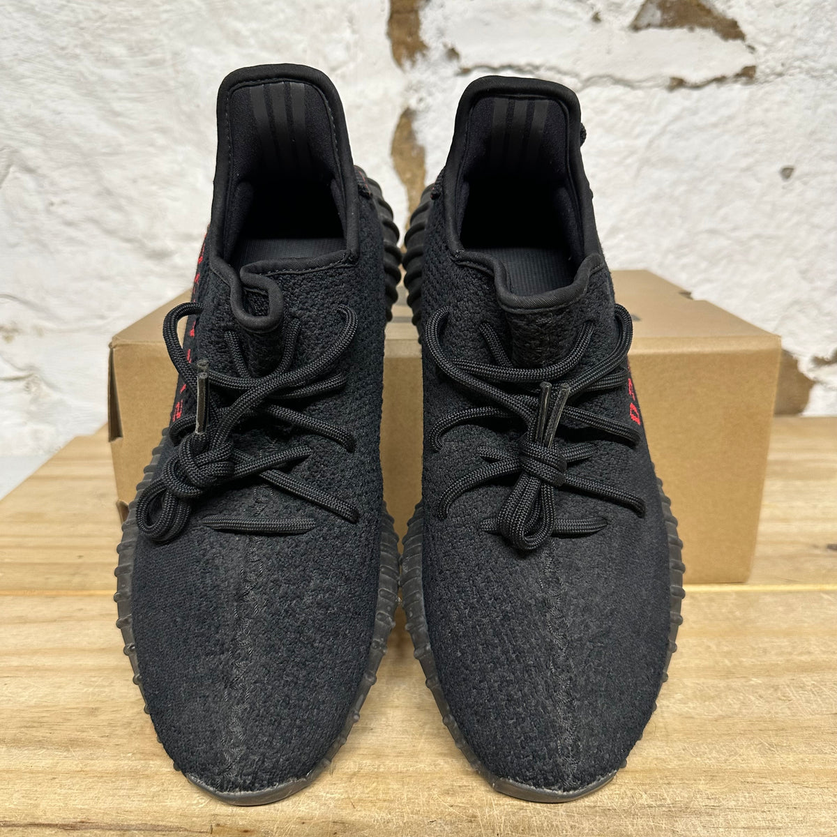 Yeezy 350 V2 Black Red Sz 9