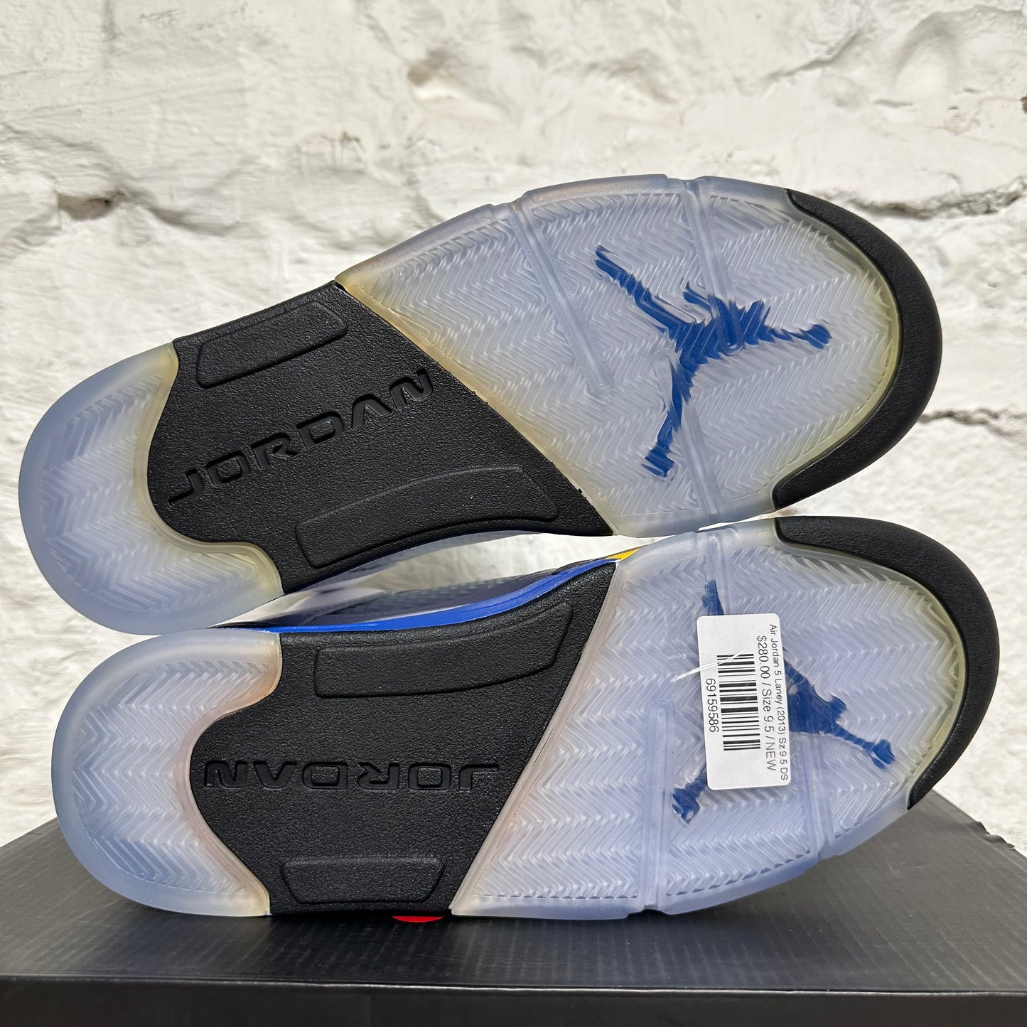 Air Jordan 5 Laney (2013) Sz 9.5 DS