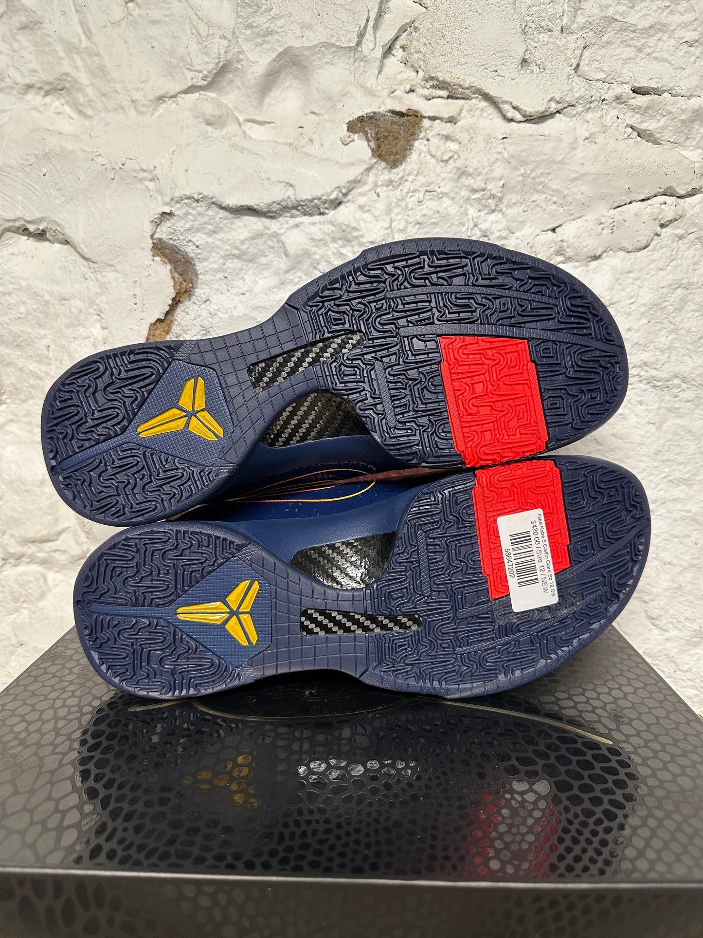 Nike Kobe 5 Caitlin Clark Sz 12 DS