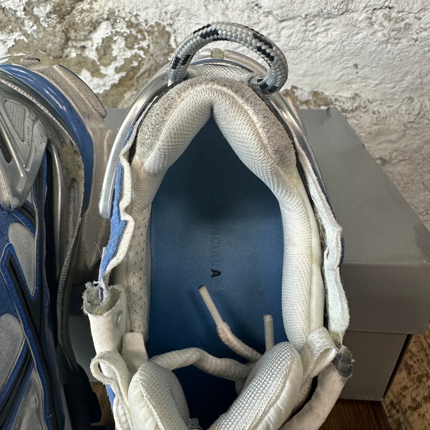 Balenciaga Track Runner Worn Out Blue White Gray Sz 9 (42)