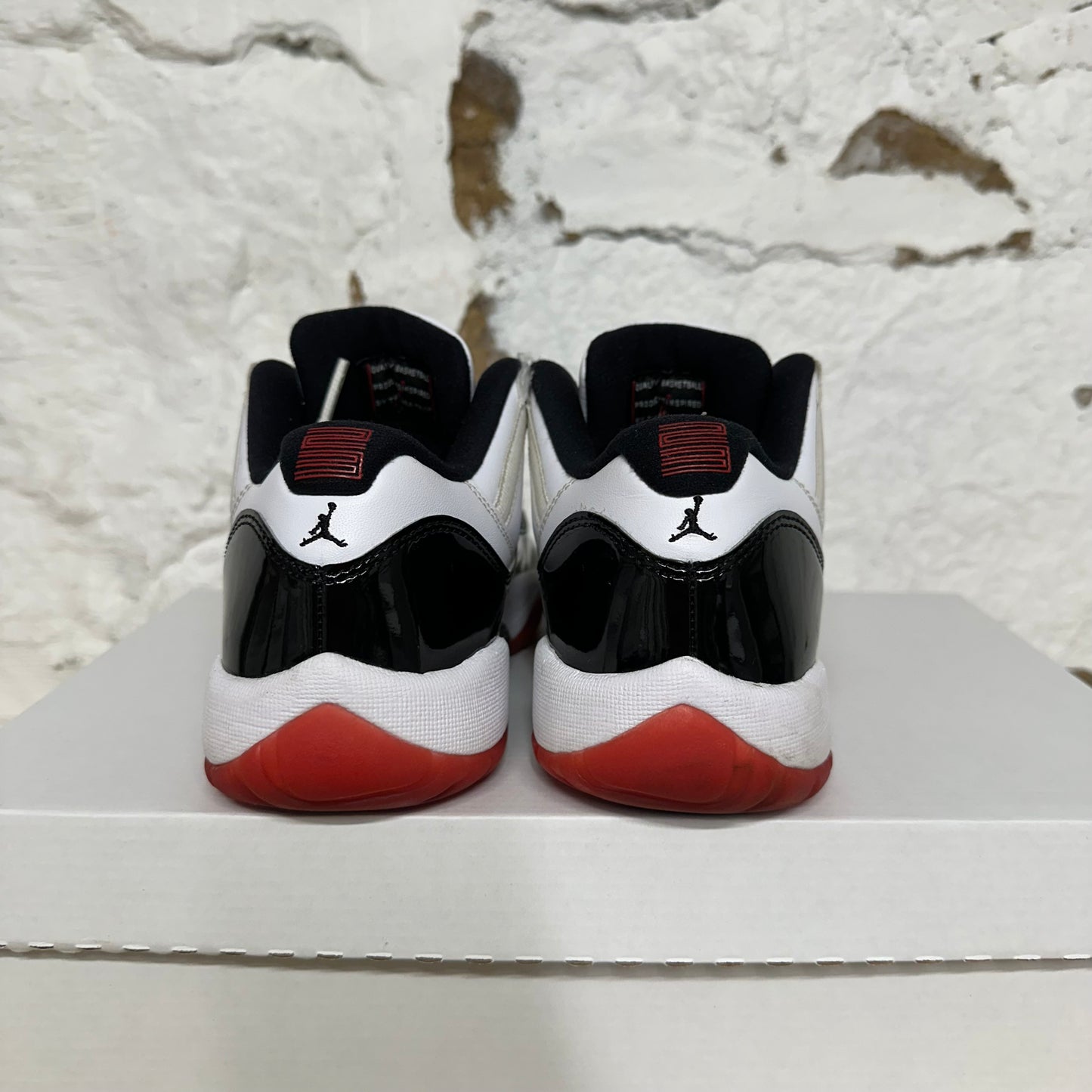 Air Jordan 11 Low Concord Bred Sz 5.5Y