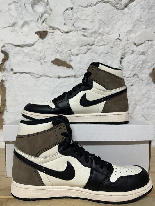 Air Jordan 1 Mocha Sz 8