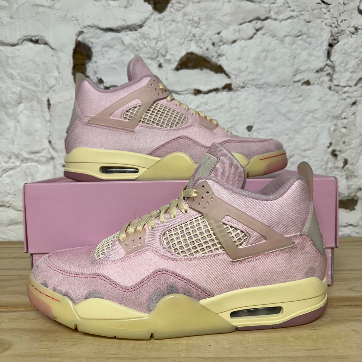 Air Jordan 4 Iced Carmine Sz 11 (12.5W)