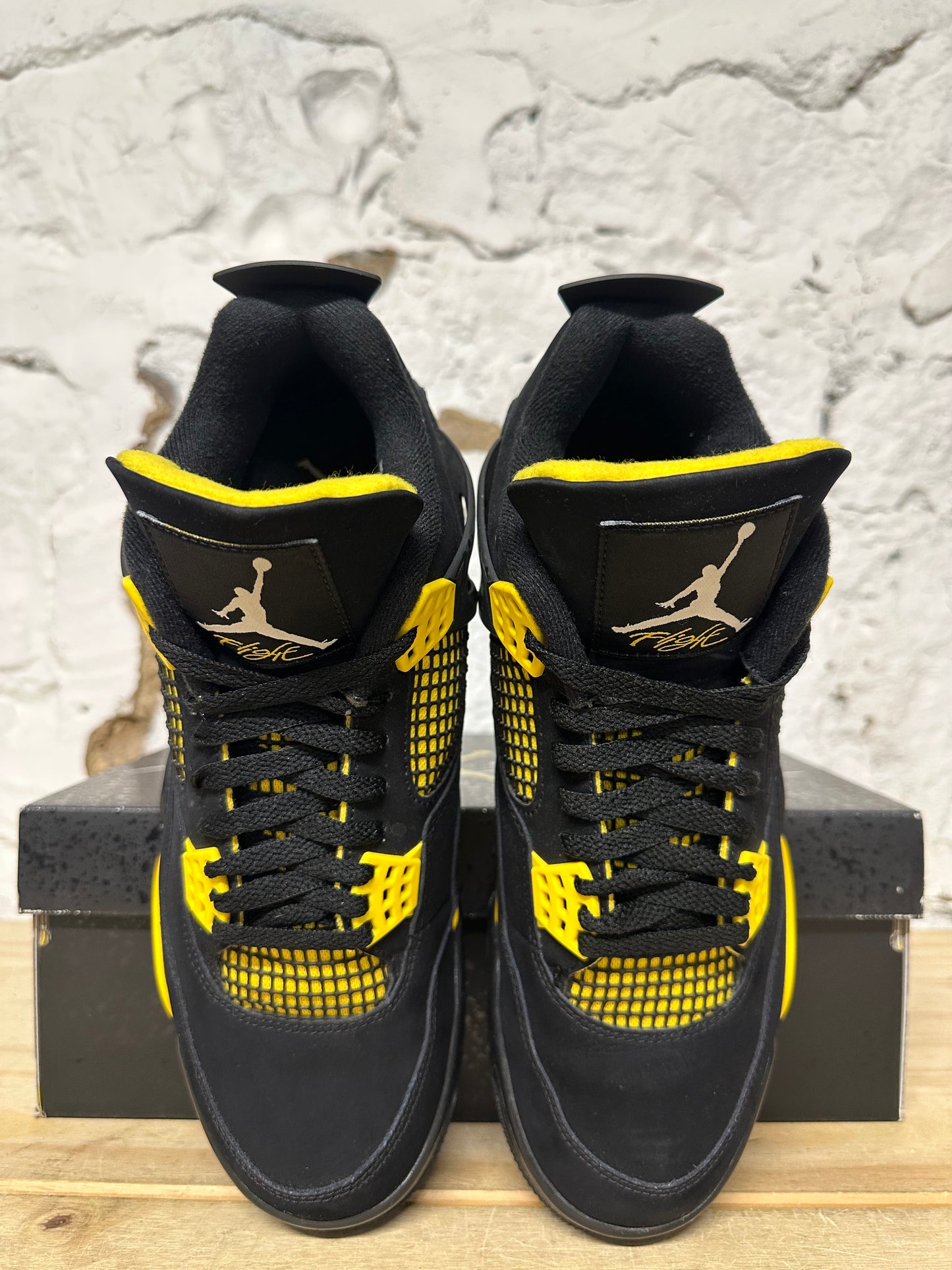 Air Jordan 4 Thunder Sz 10.5