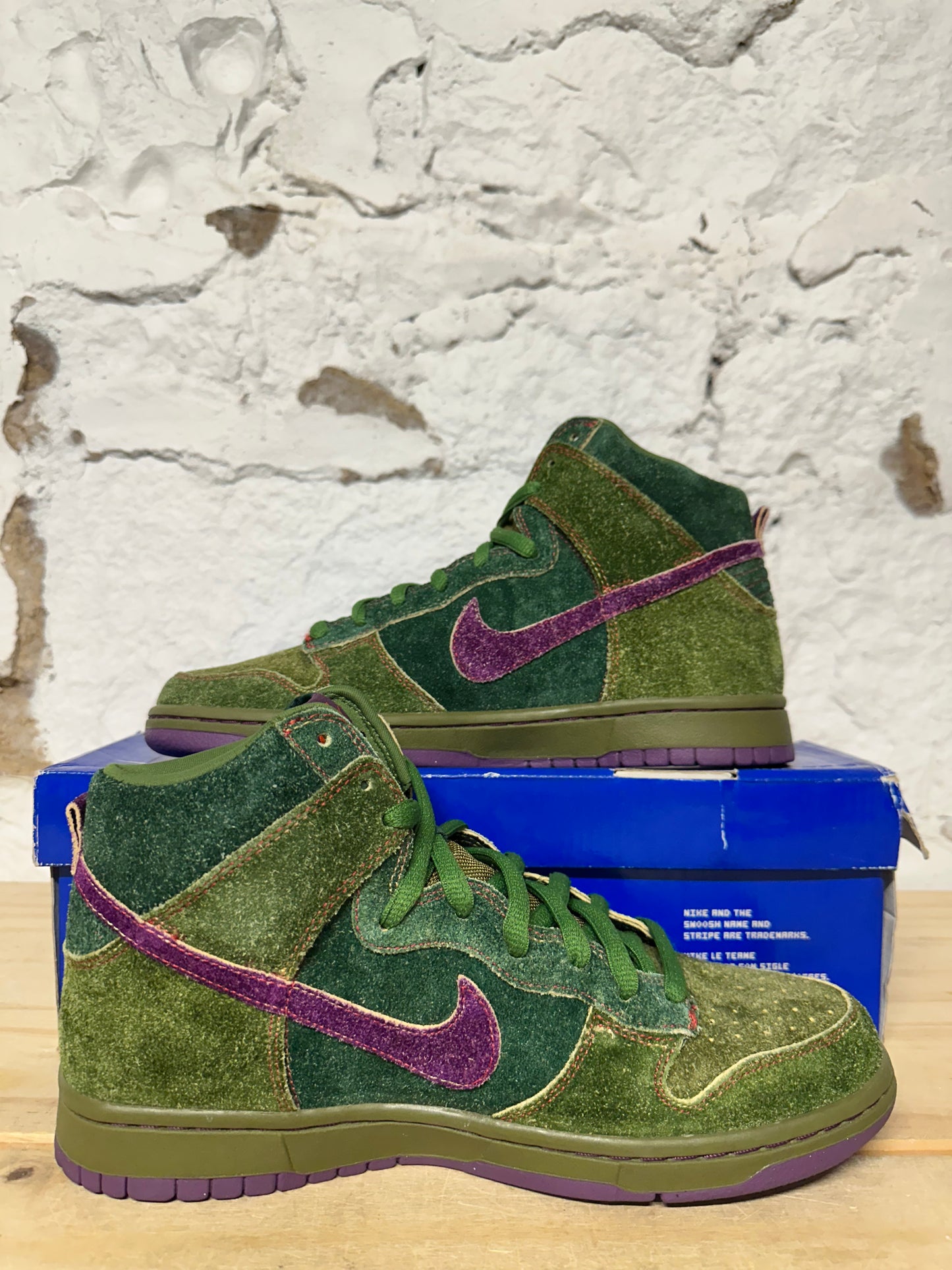 Nike SB Dunk High Skunk 420 (2010) Sz 10 DS