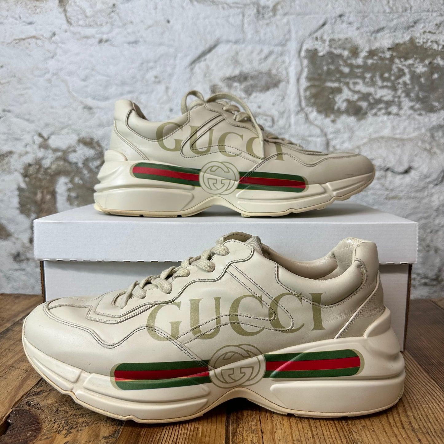 Gucci Rhyton Vintage Logo Cream Sneaker Sz 9