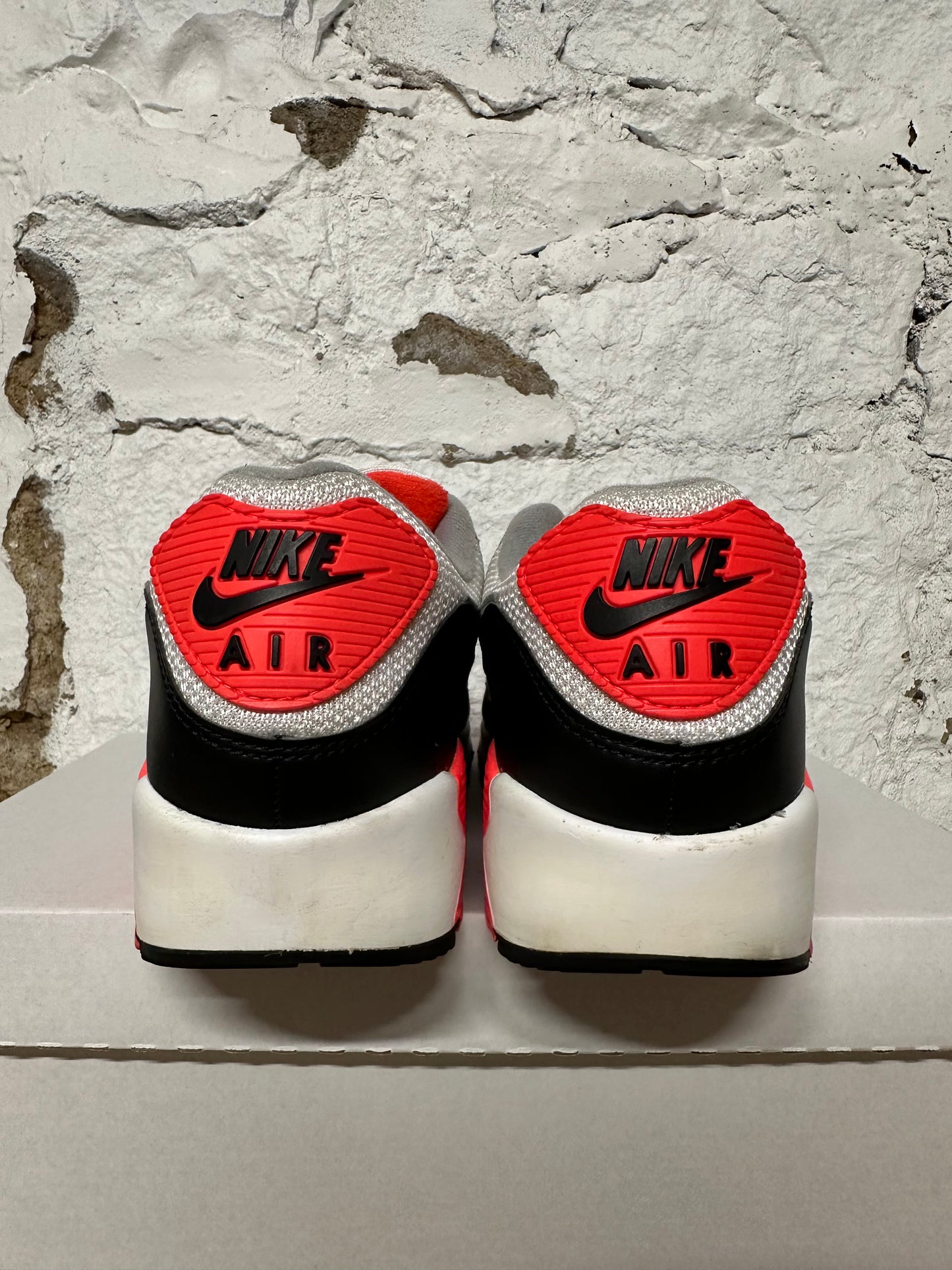 Nike Air Max 90 Infrared Sz 10.5