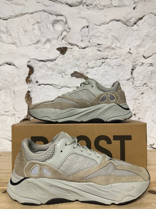 Yeezy 700 Salt Sz 10.5