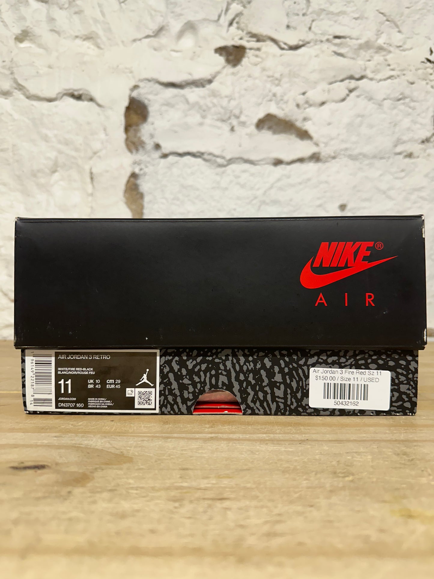 Air Jordan 3 Fire Red Sz 11