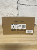 Yeezy 700 V3 Dark Glow Sz 5 DS