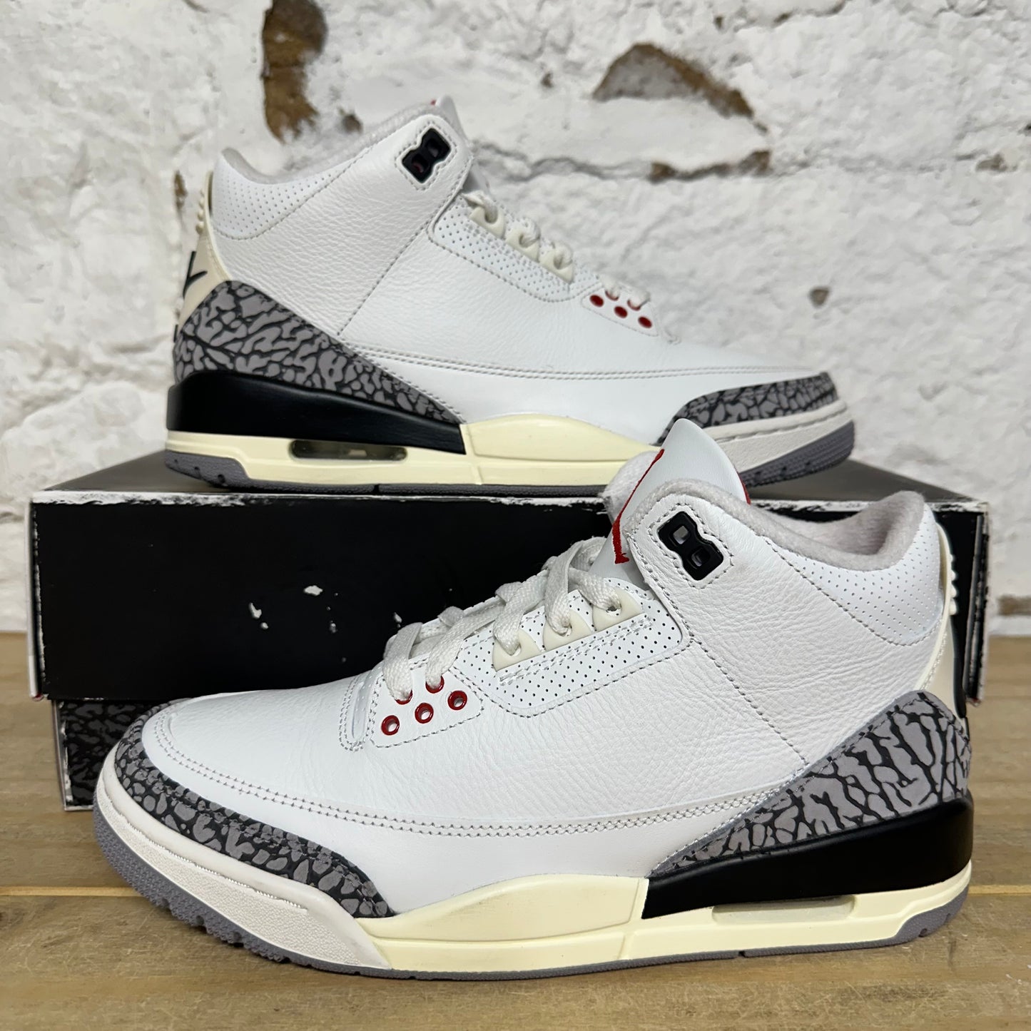 Air Jordan 3 White Cement Reimagined Sz 8