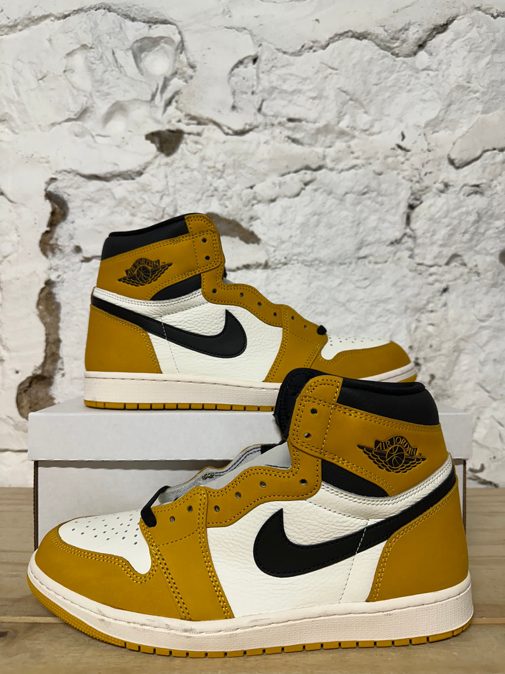 Air Jordan 1 Ochre Sz 11 DS