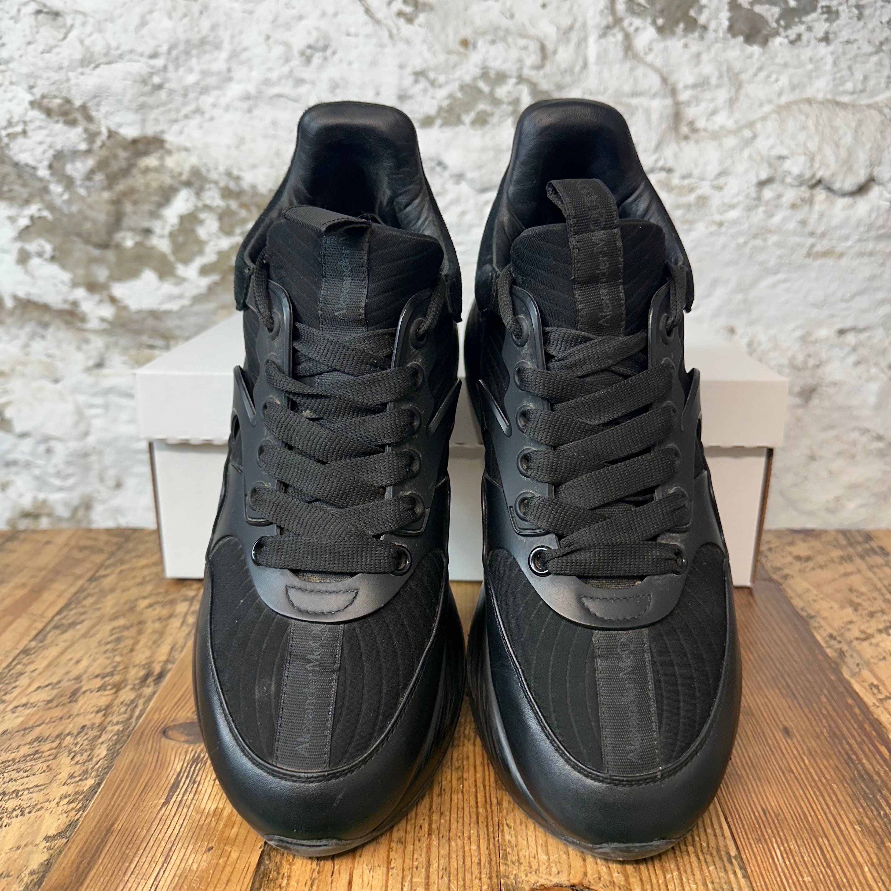 Alexander Mcqueen Nappa Joey Triple Black Sneaker Sz 7.5 (40.5