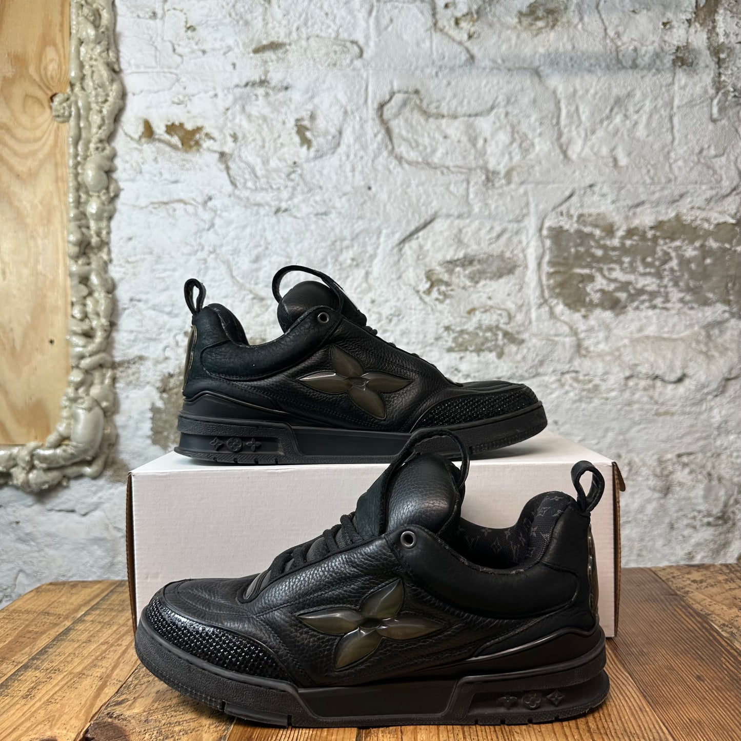 Louis Vuitton Triple Black Skate Sneaker Sz 9.5 (8LV)