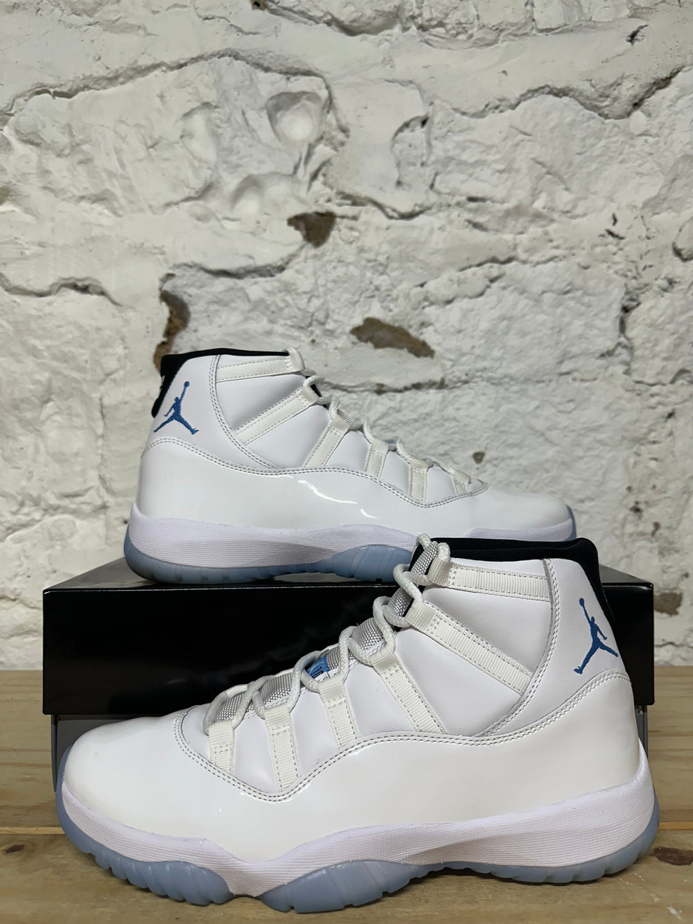 Air Jordan 11 High Legend Blue Sz 10.5