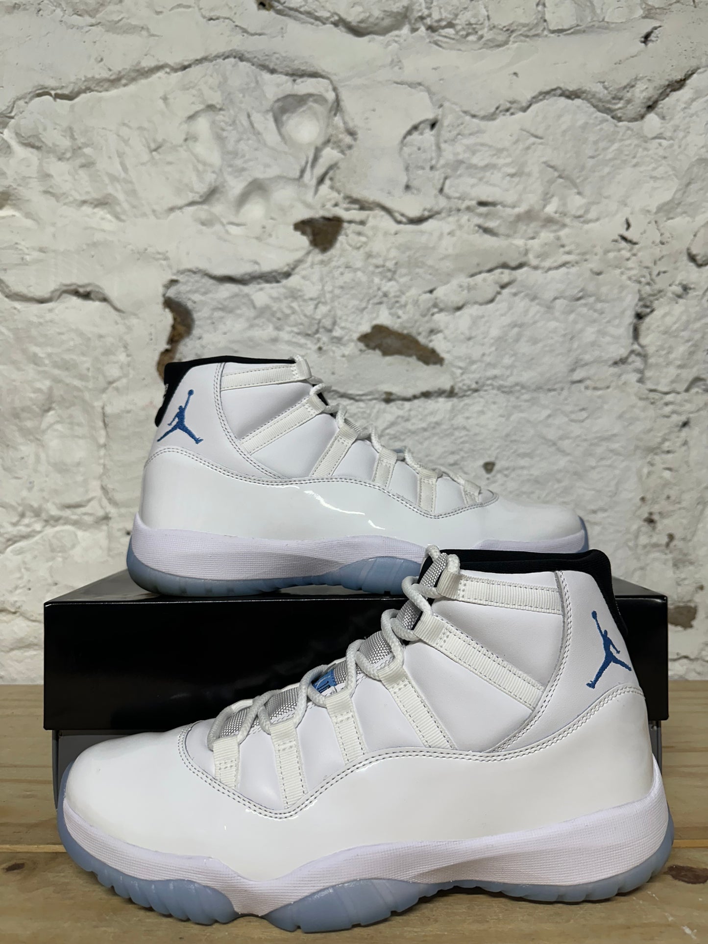 Air Jordan 11 High Legend Blue Sz 10.5