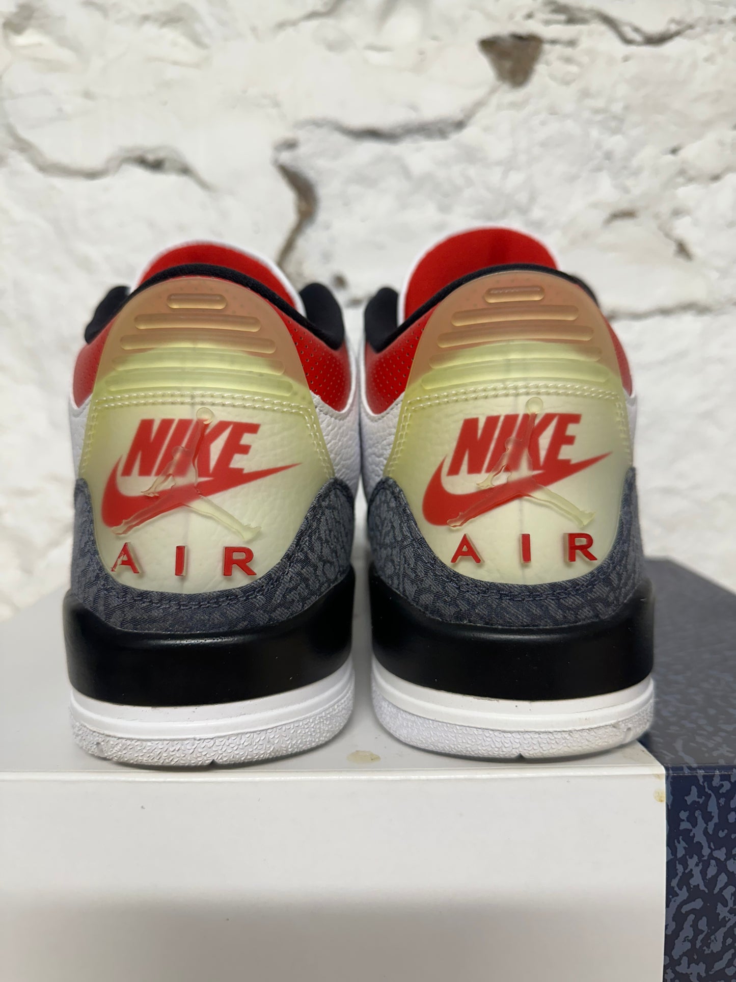 Air Jordan 3 Fire Red Denim Sz 12