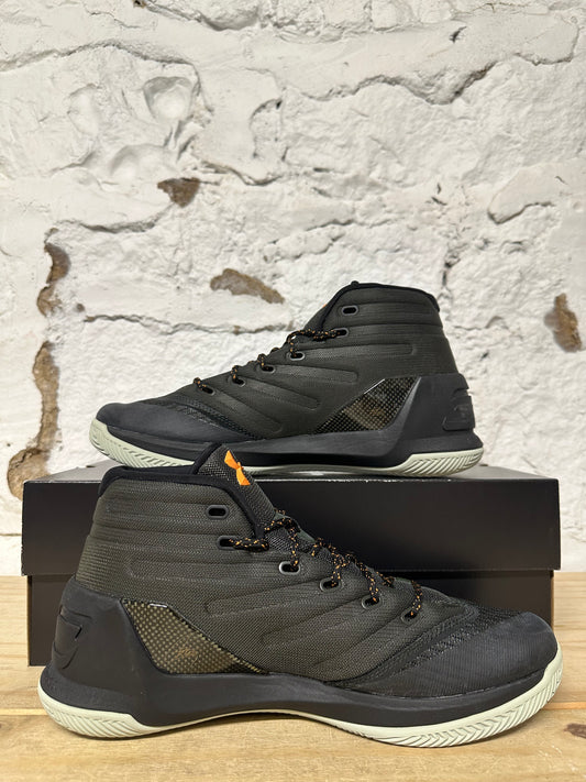 Under Armour Curry 3 Flight Jacket Sz 10 DS