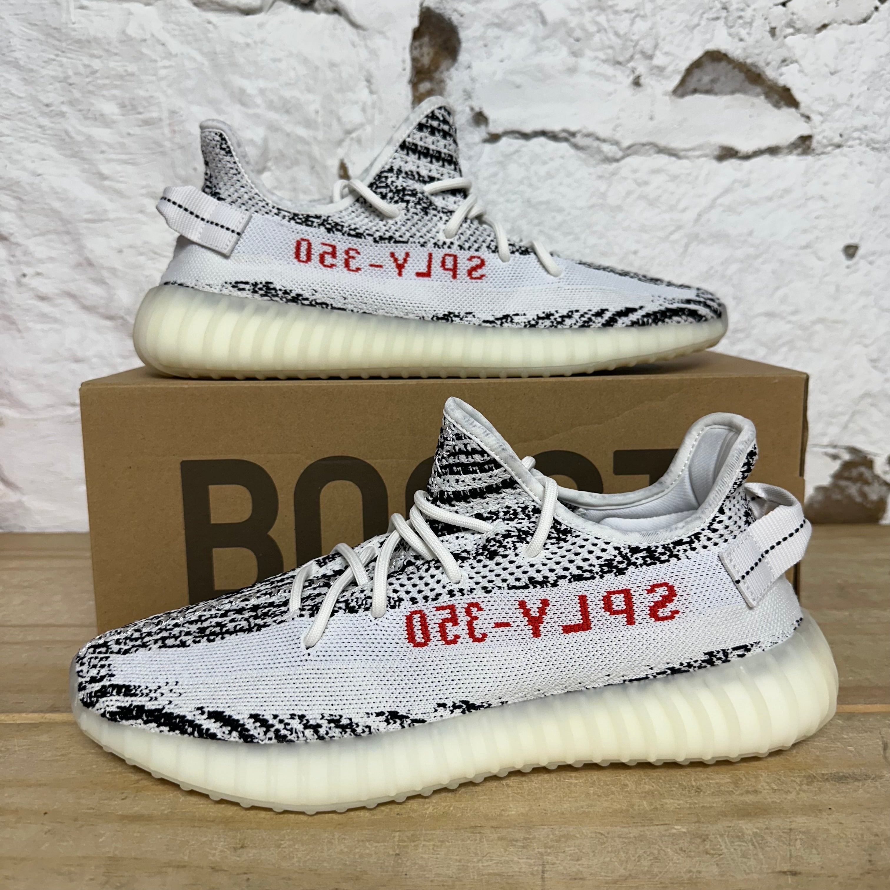 Yeezy 350 V2 Zebra Sz 11 DS