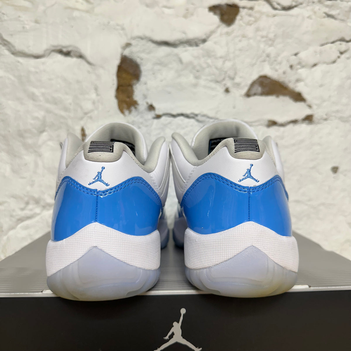 Air Jordan 11 Low University Blue (2026) Sz 9