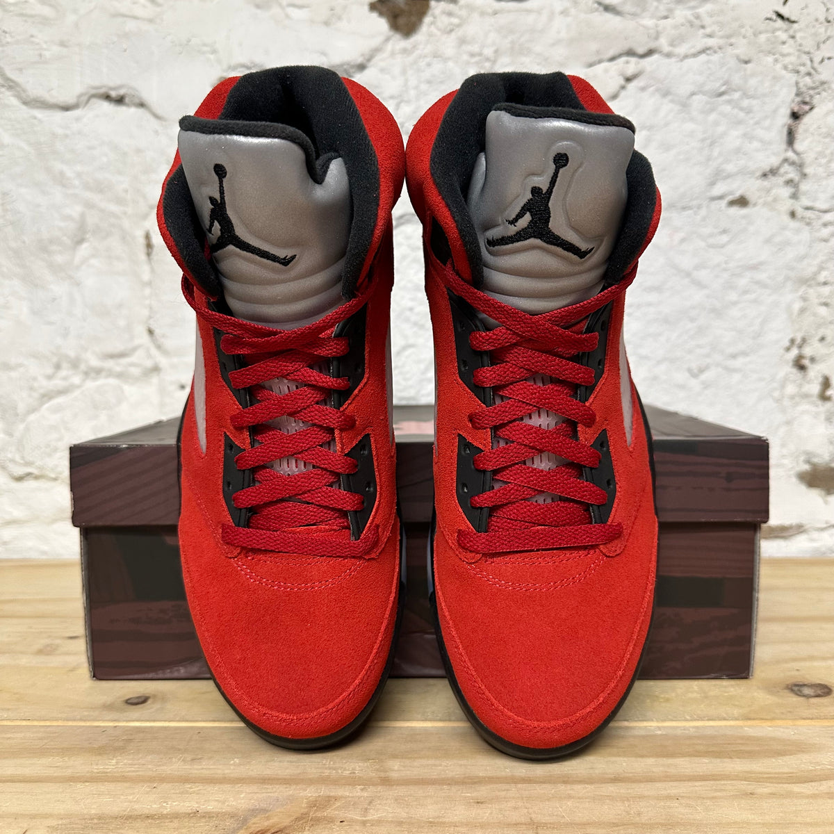 Air Jordan 5 Raging Bull (2021) Sz 9 DS