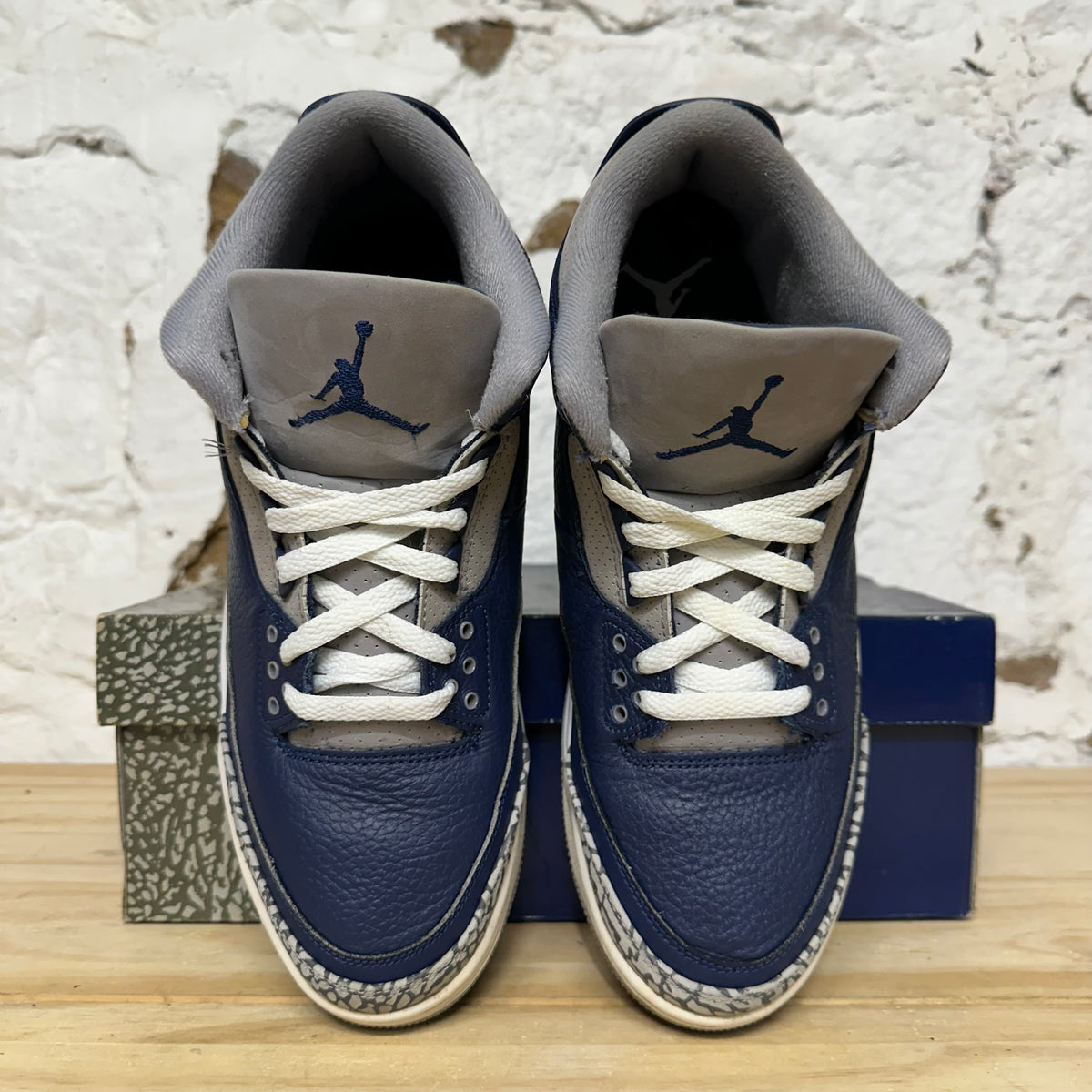 Air Jordan 3 Georgetown Sz 9.5