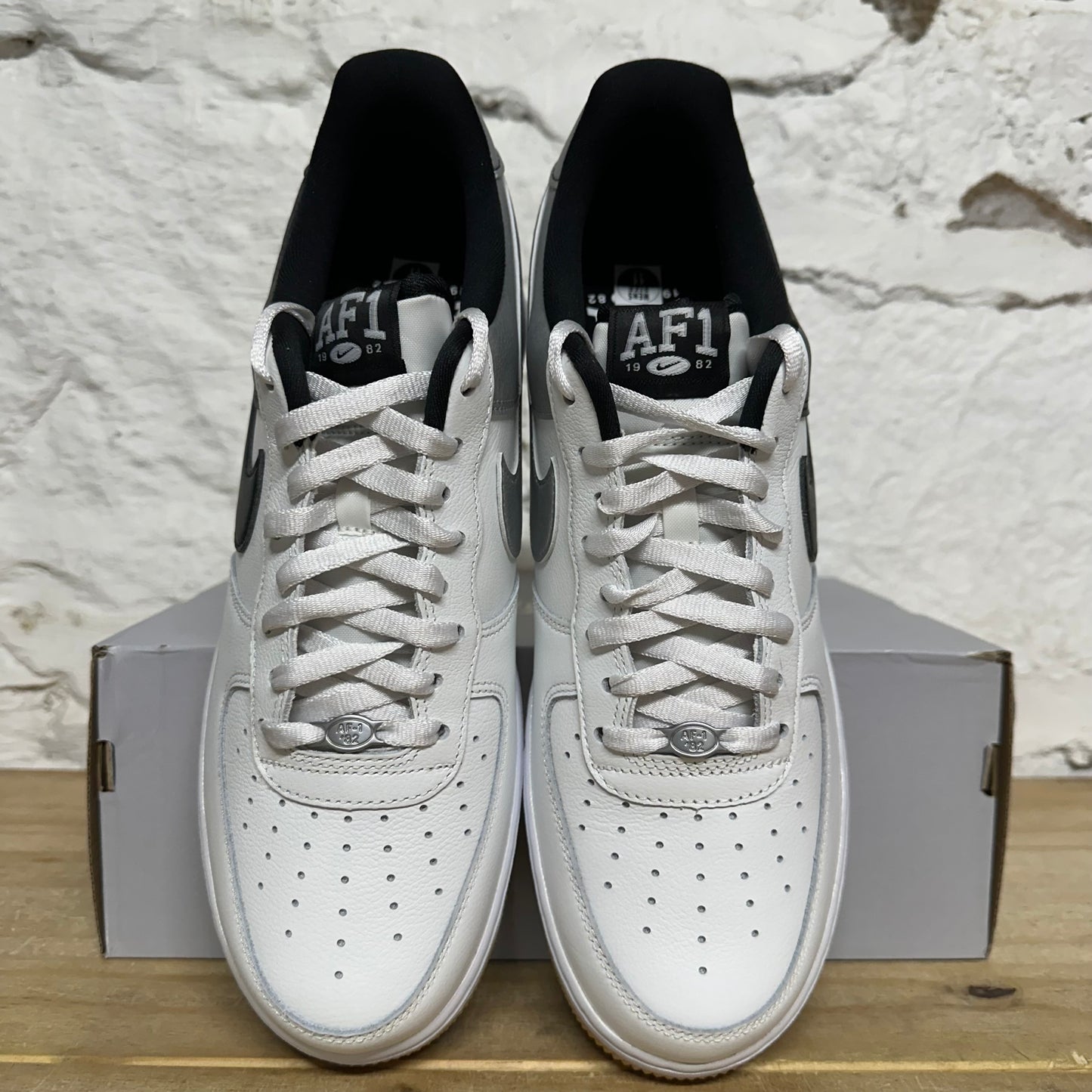 Nike Air Force 1 Low Metallic Silver Sz 11 DS