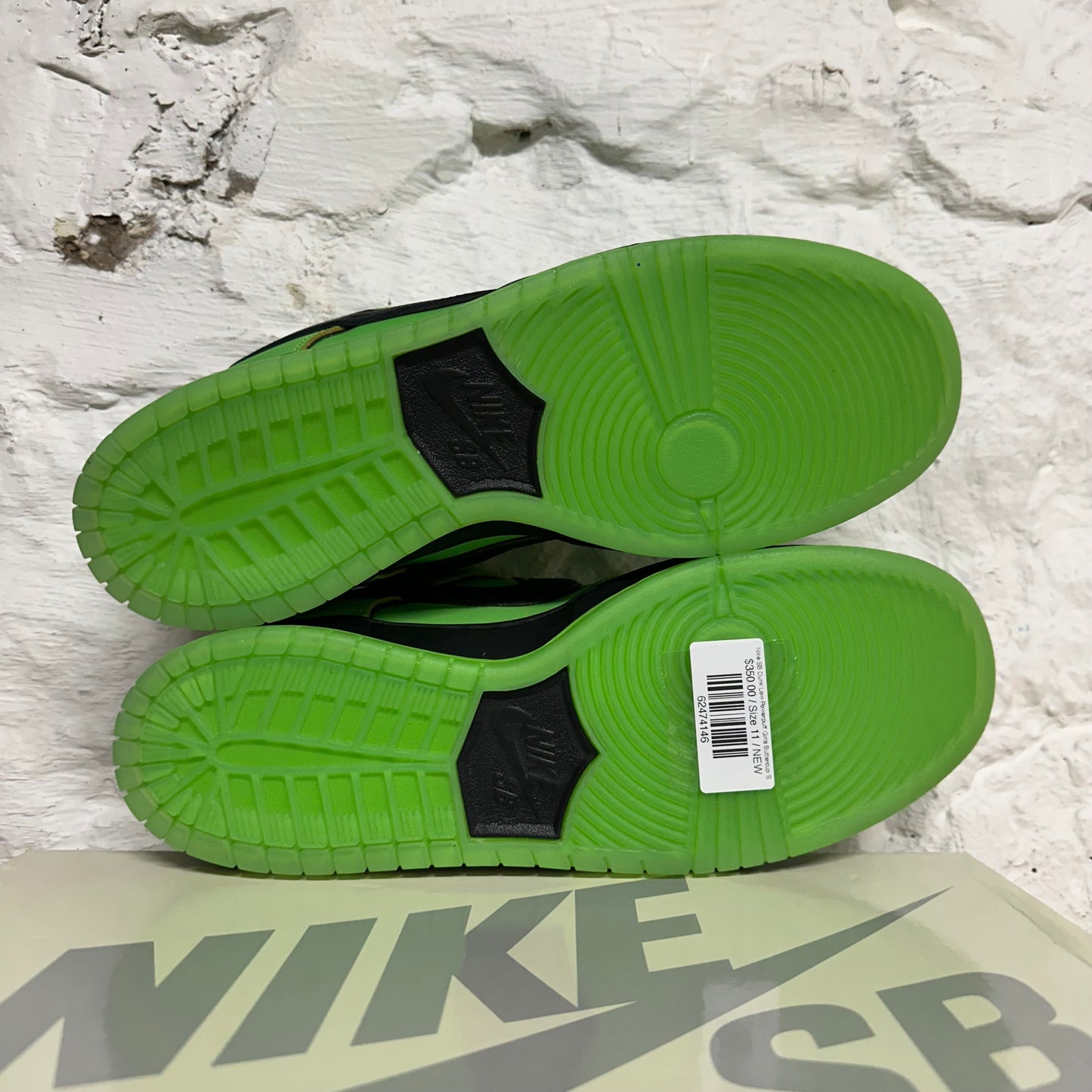 Nike SB Dunk Low Powerpuff Girls Buttercup Sz 11 DS