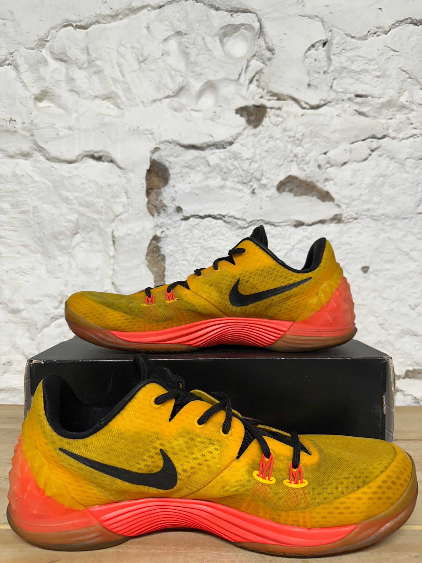 Nike Kobe Venomenon 5 University Gold Sz 11.5