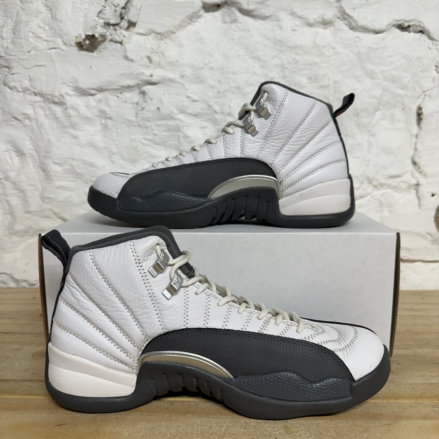 Air Jordan 12 Dark Grey Sz 8.5