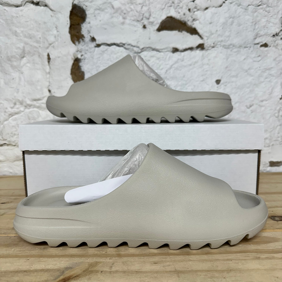 Yeezy Slide 01 Cream Sz 12 DS