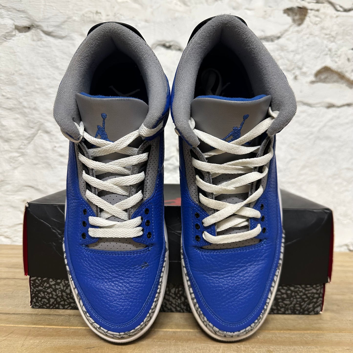 Air Jordan 3 Varsity Royal Sz 11