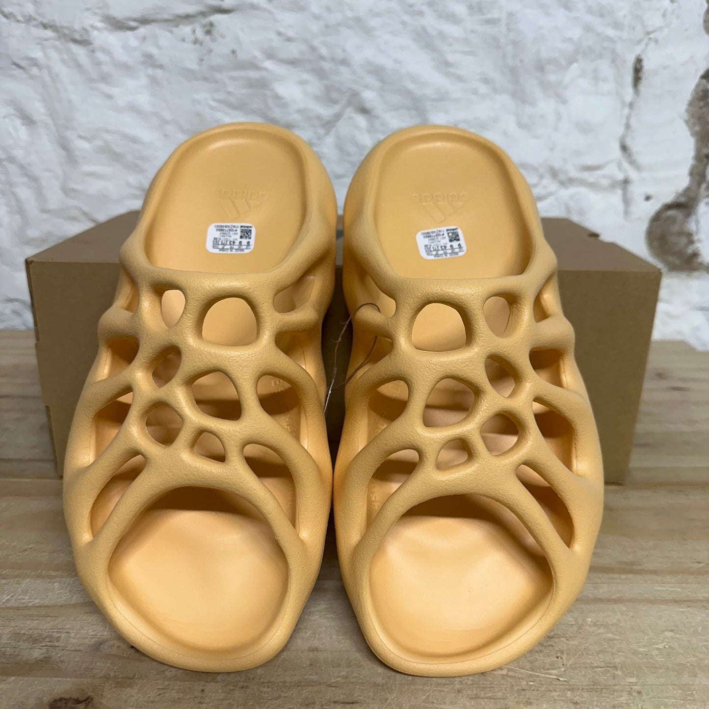 Yeezy 450 Slide Cream Sz 9 DS