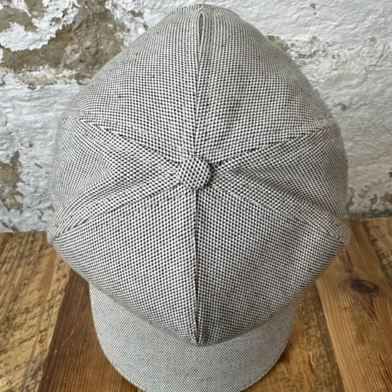 Burberry’s Vintage Gray Wool Cloche Hat Medium Burberry | Accessories | Vintage Burberry Nova Check  main image 4