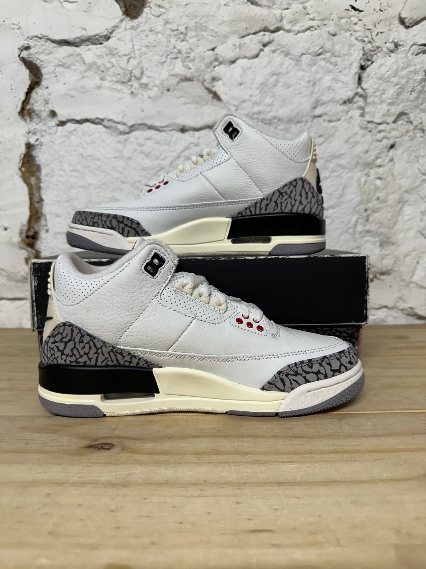 Air Jordan 3 Reimagined Sz 4.5 DS