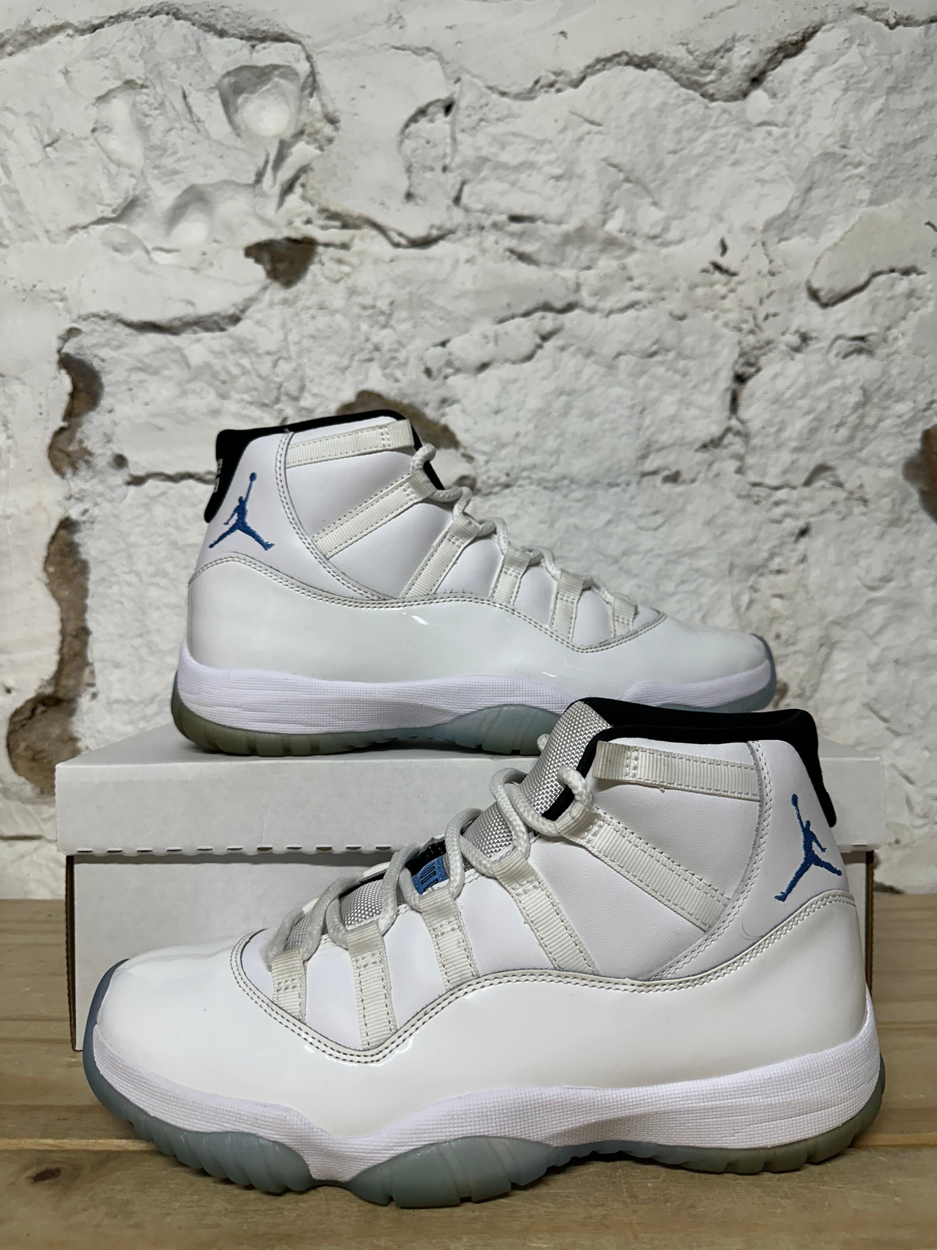 Air Jordan 11 High Legend Blue Sz 9