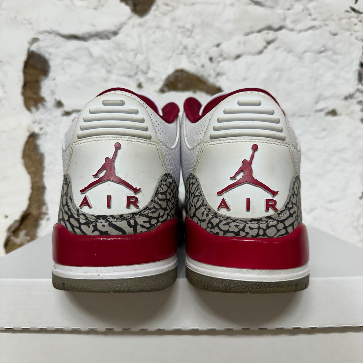 Air Jordan 3 Cardinal Sz 9.5