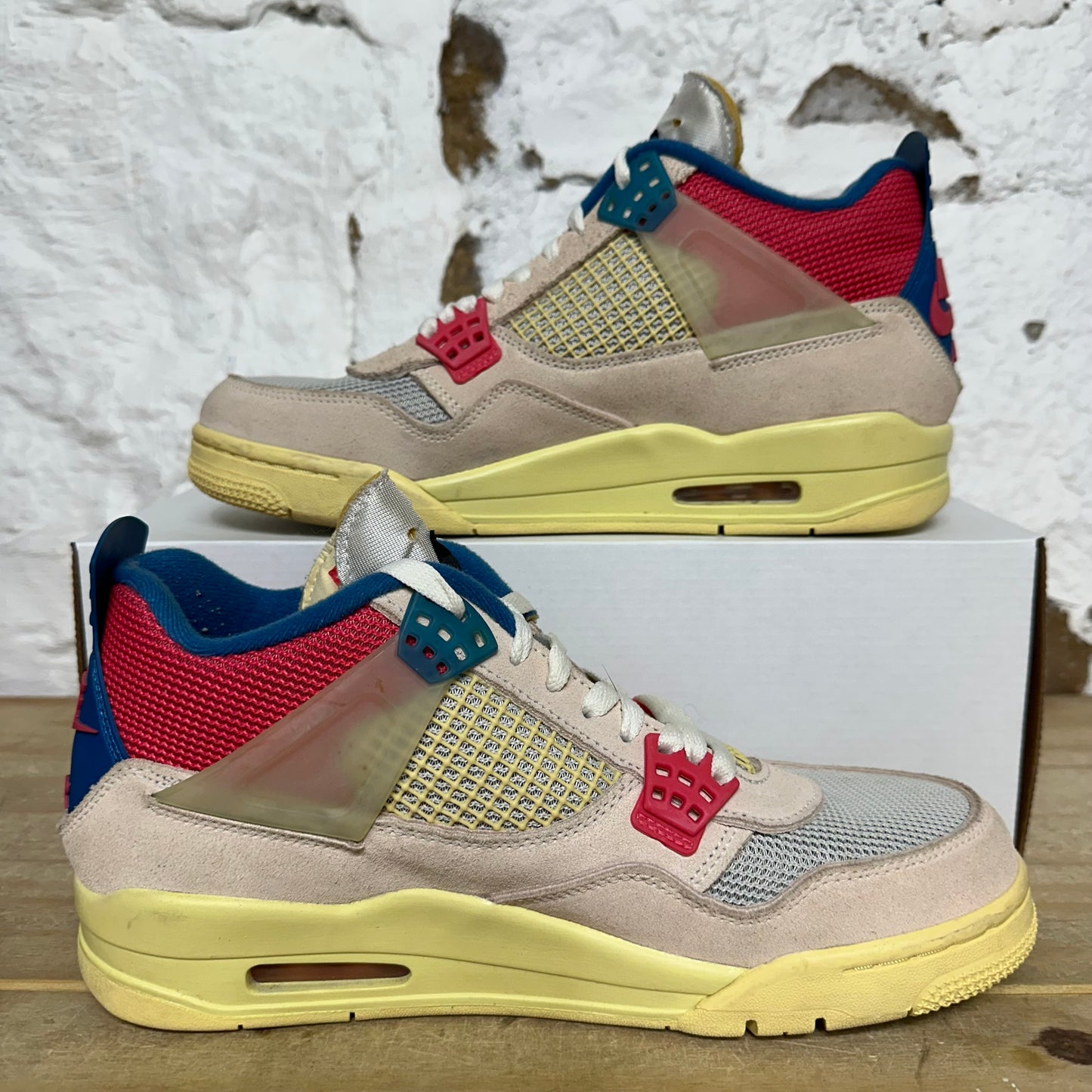 Air Jordan 4 Union Guava Sz 9.5