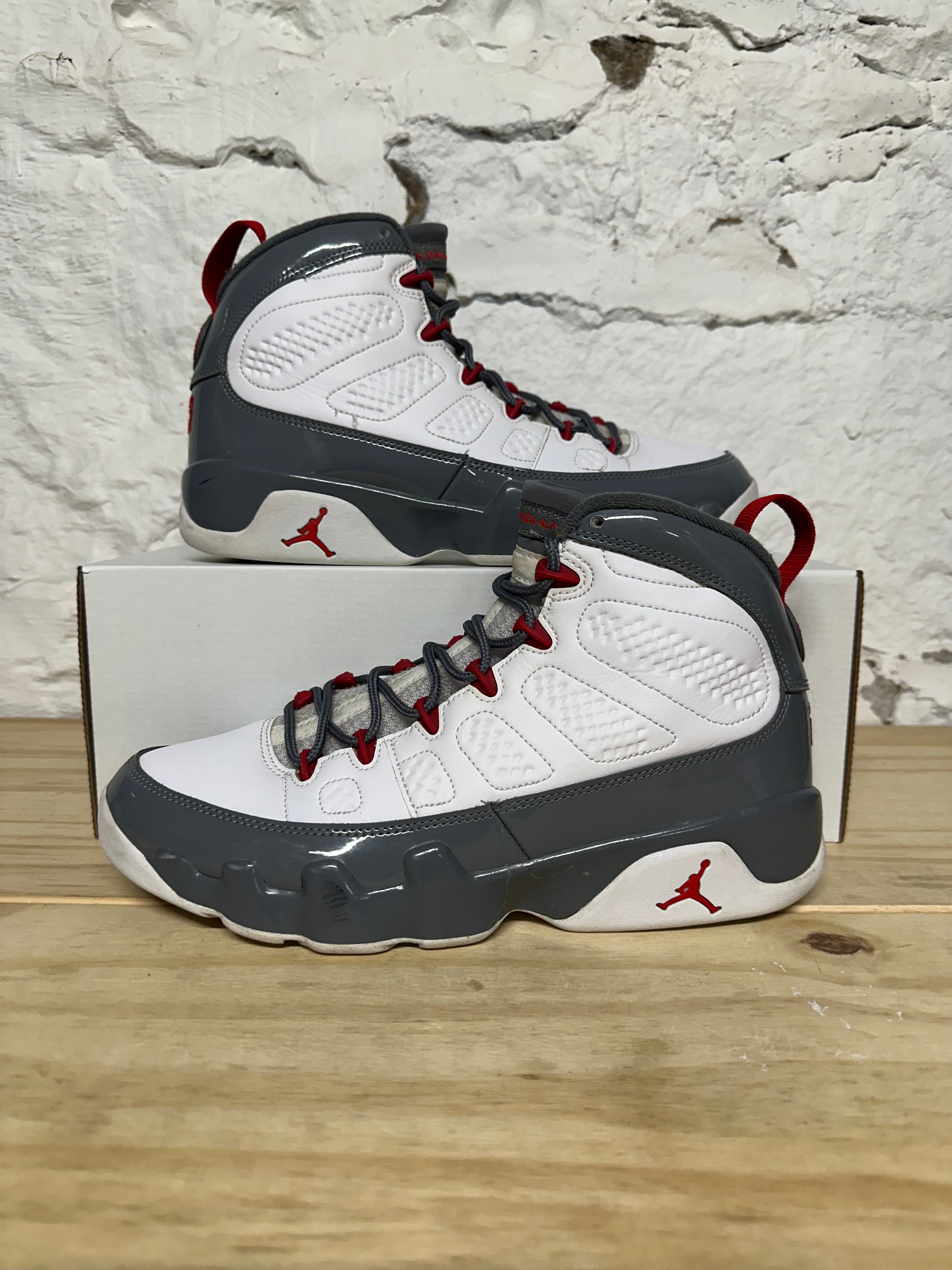 Air Jordan 9 Fire Red Sz 9