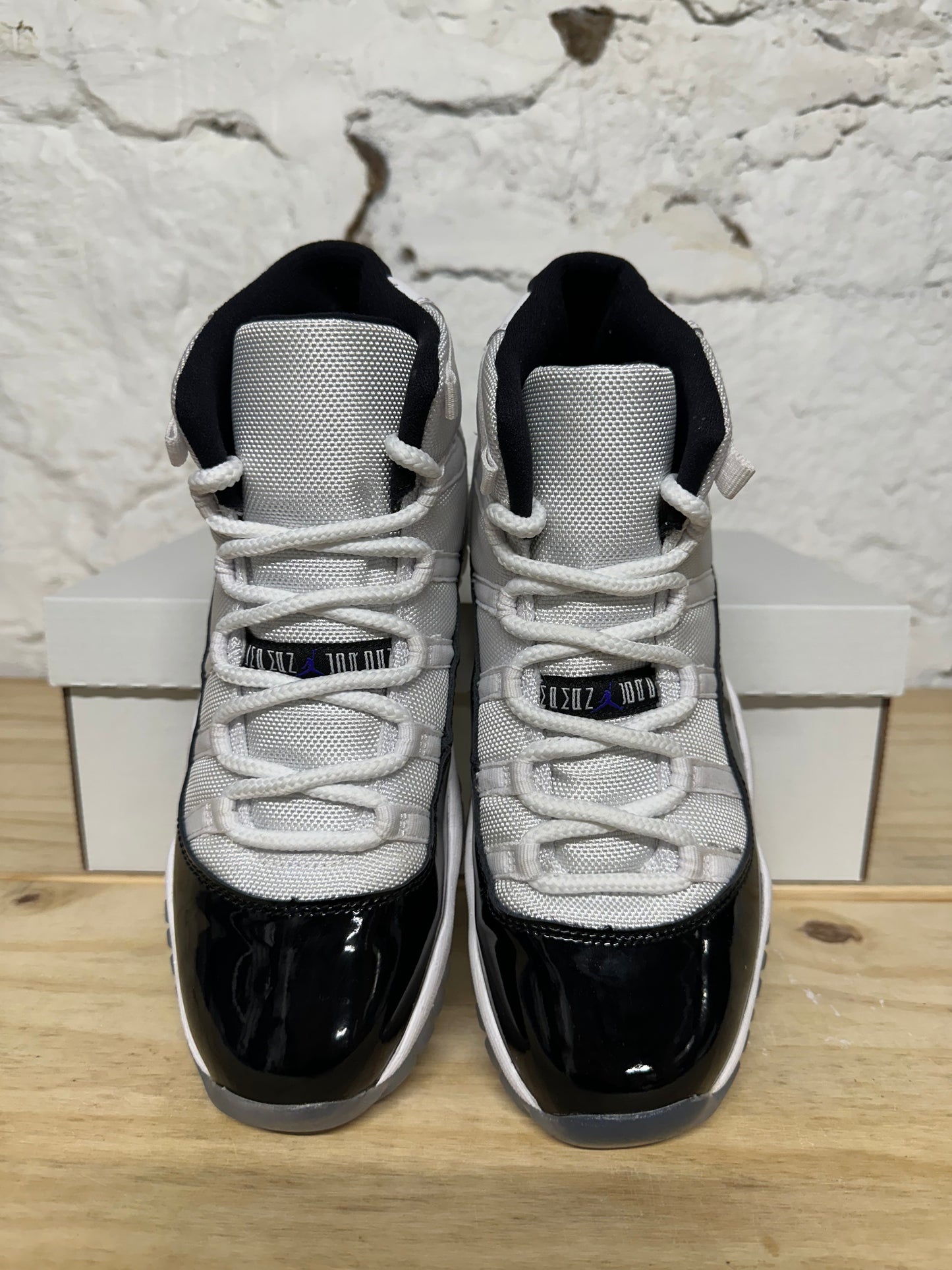 Air Jordan 11 Concord Sz 7Y