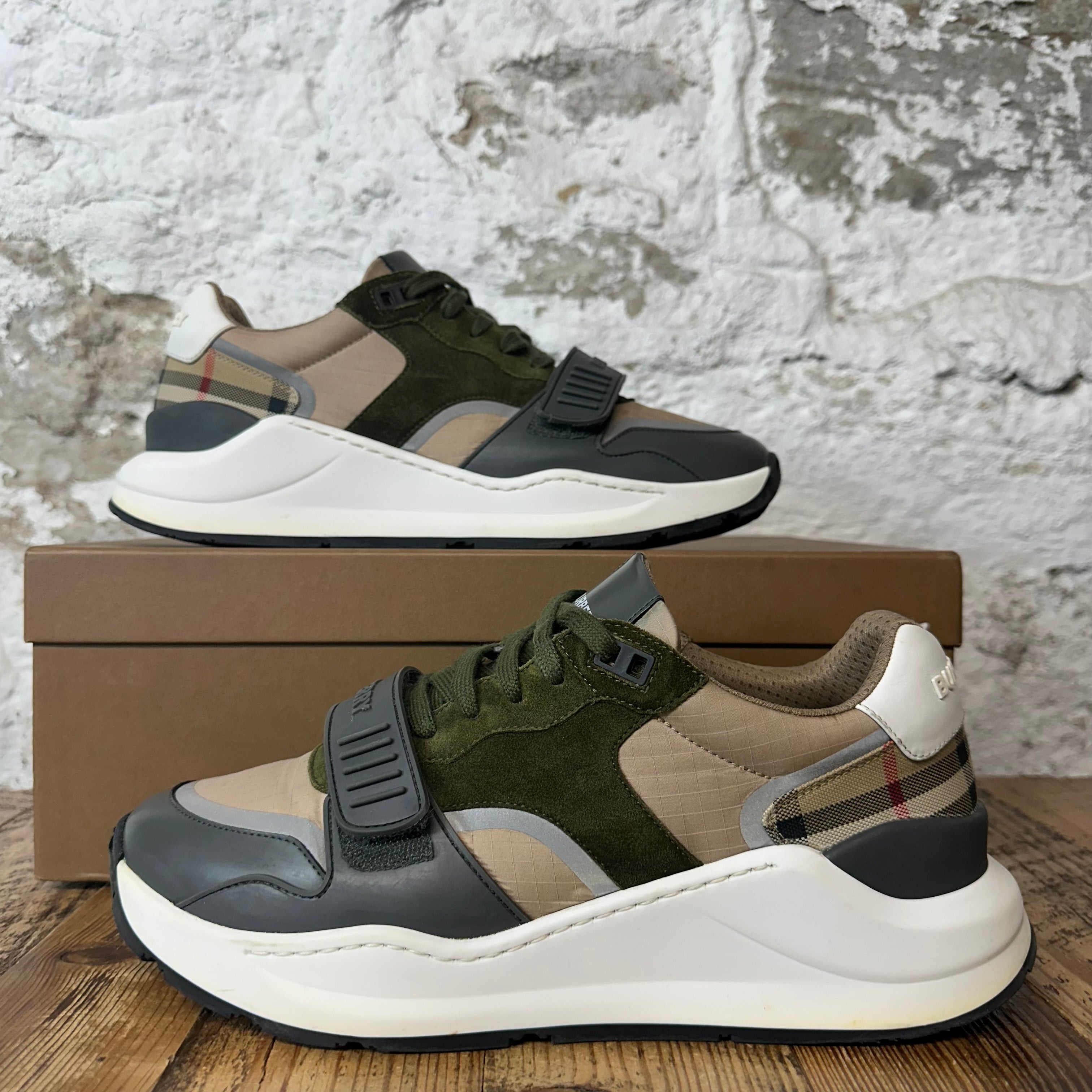 Burberry Ramsey Green Beige Grey Sneaker Sz 8 (41)