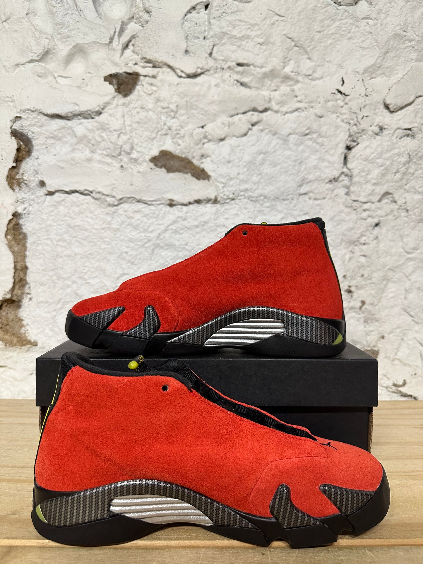 Air Jordan 14 Ferrari Sz 6.5Y