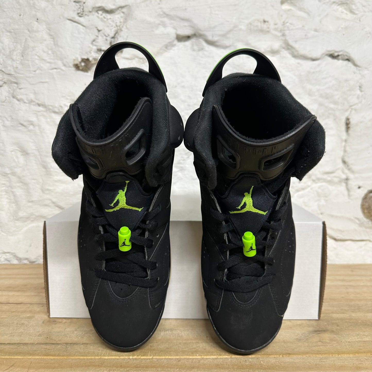 Air Jordan 6 Electric Green Sz 10.5