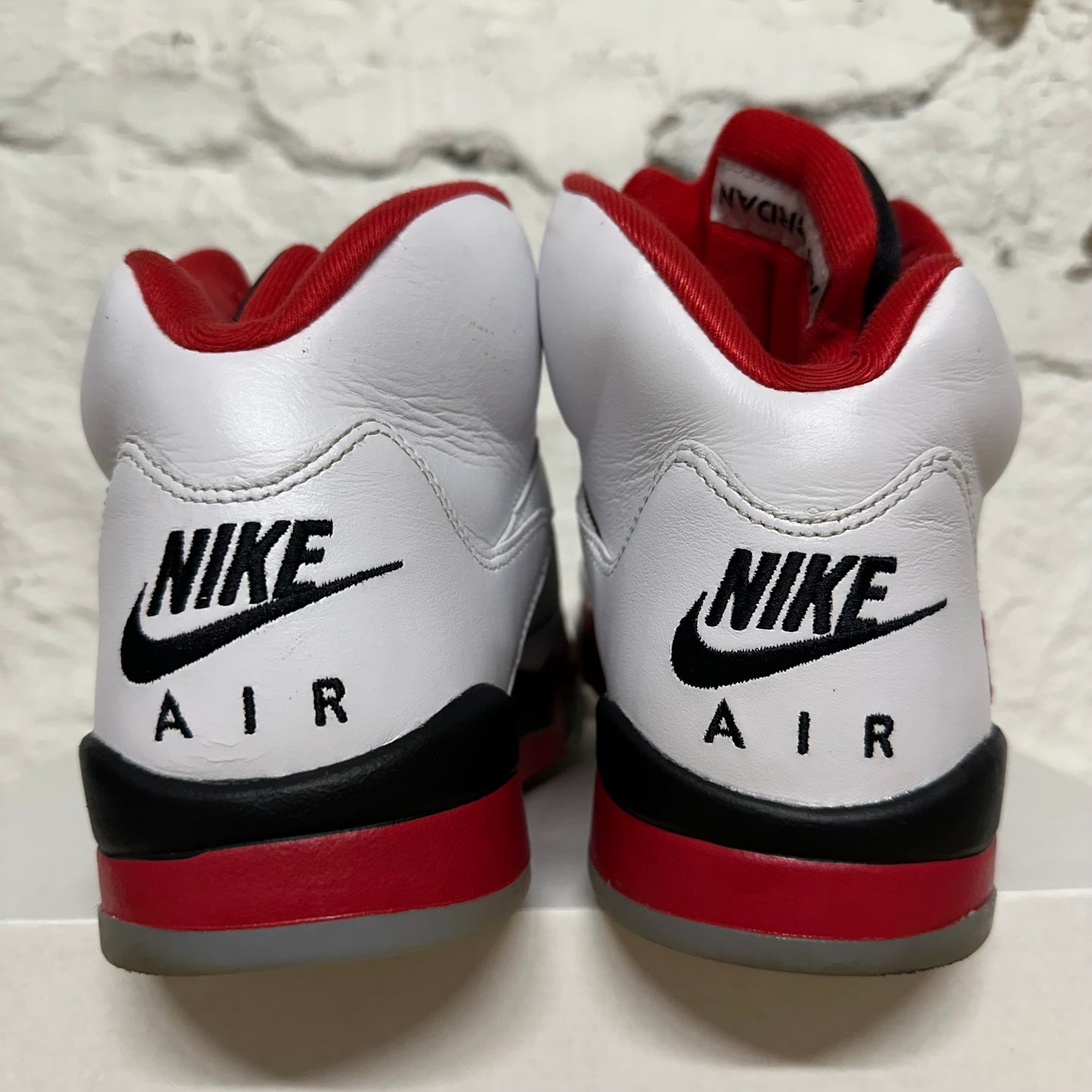 Air Jordan 5 Fire Red Black Tongue (2025) Sz 10