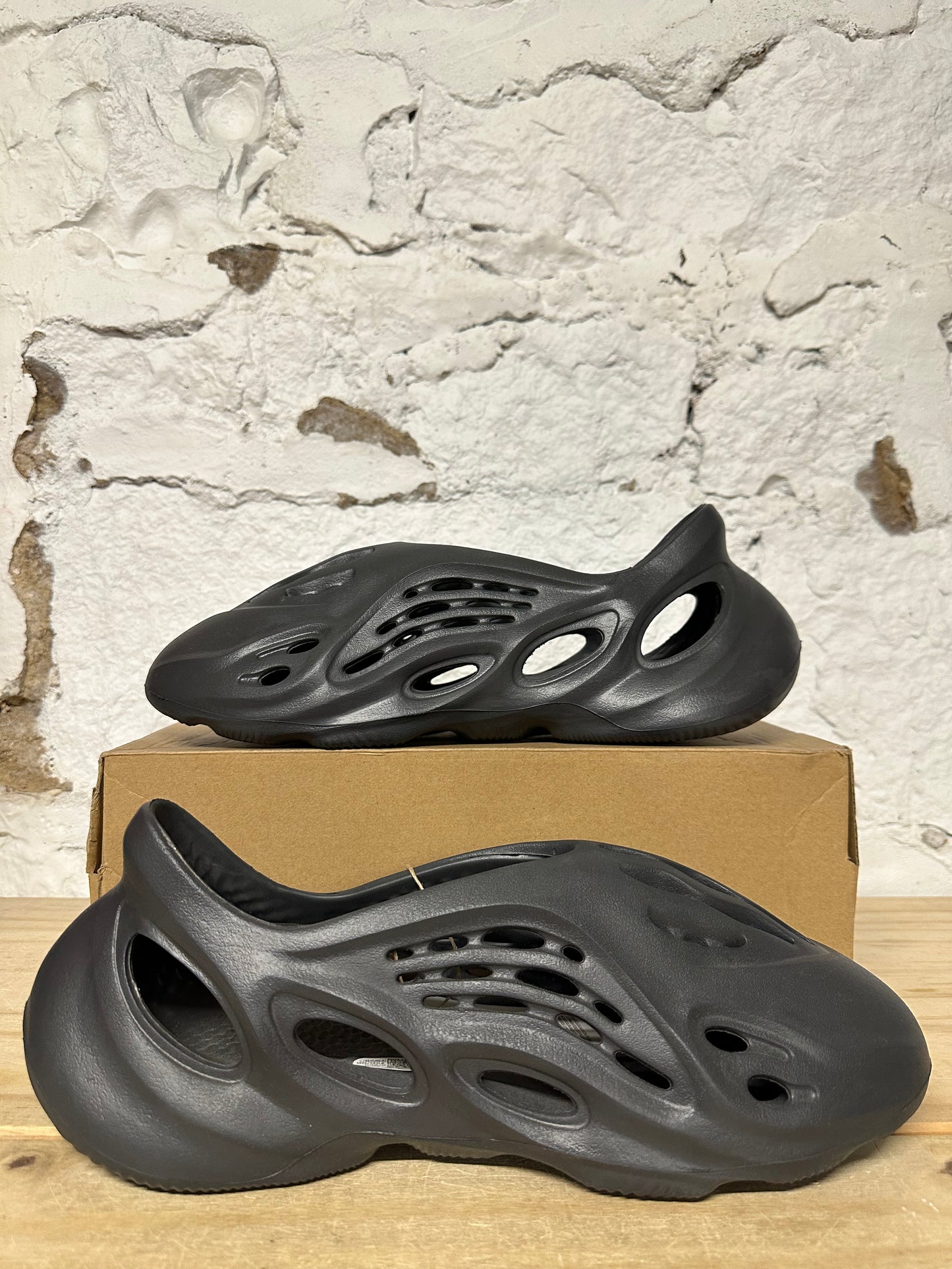 Yeezy Foamrunner Onyx Sz 13 DS