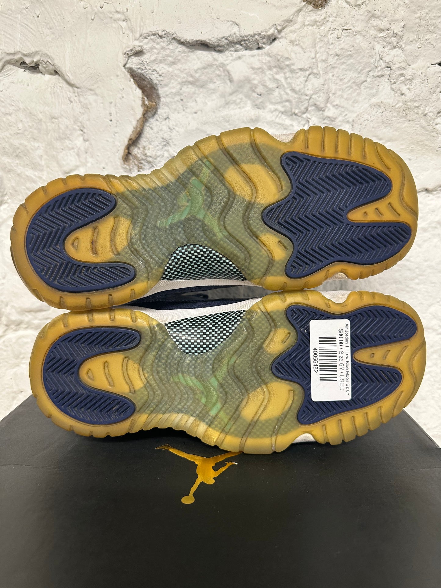 Air Jordan 11 Low Blue Moon Sz 6Y