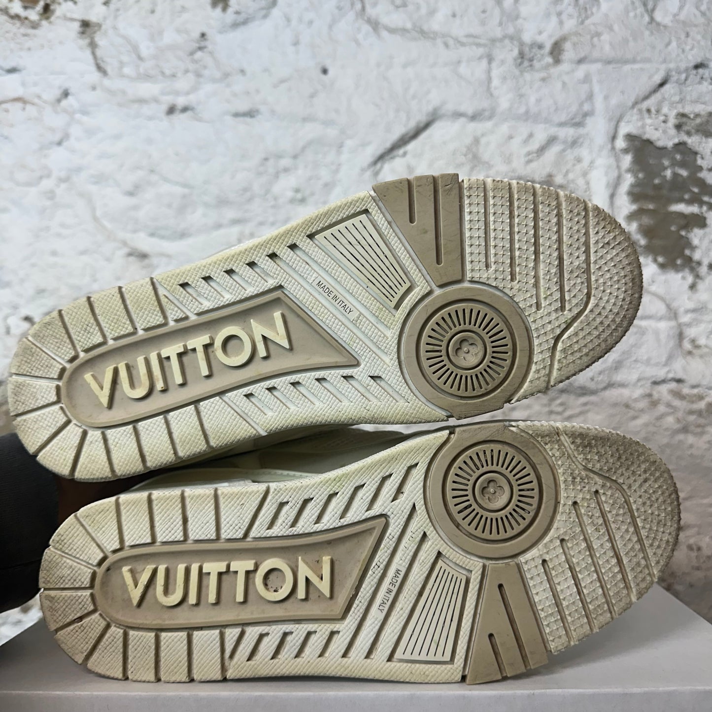 Louis Vuitton Beige Cream Skate Sneaker Sz 8 (6.5LV)