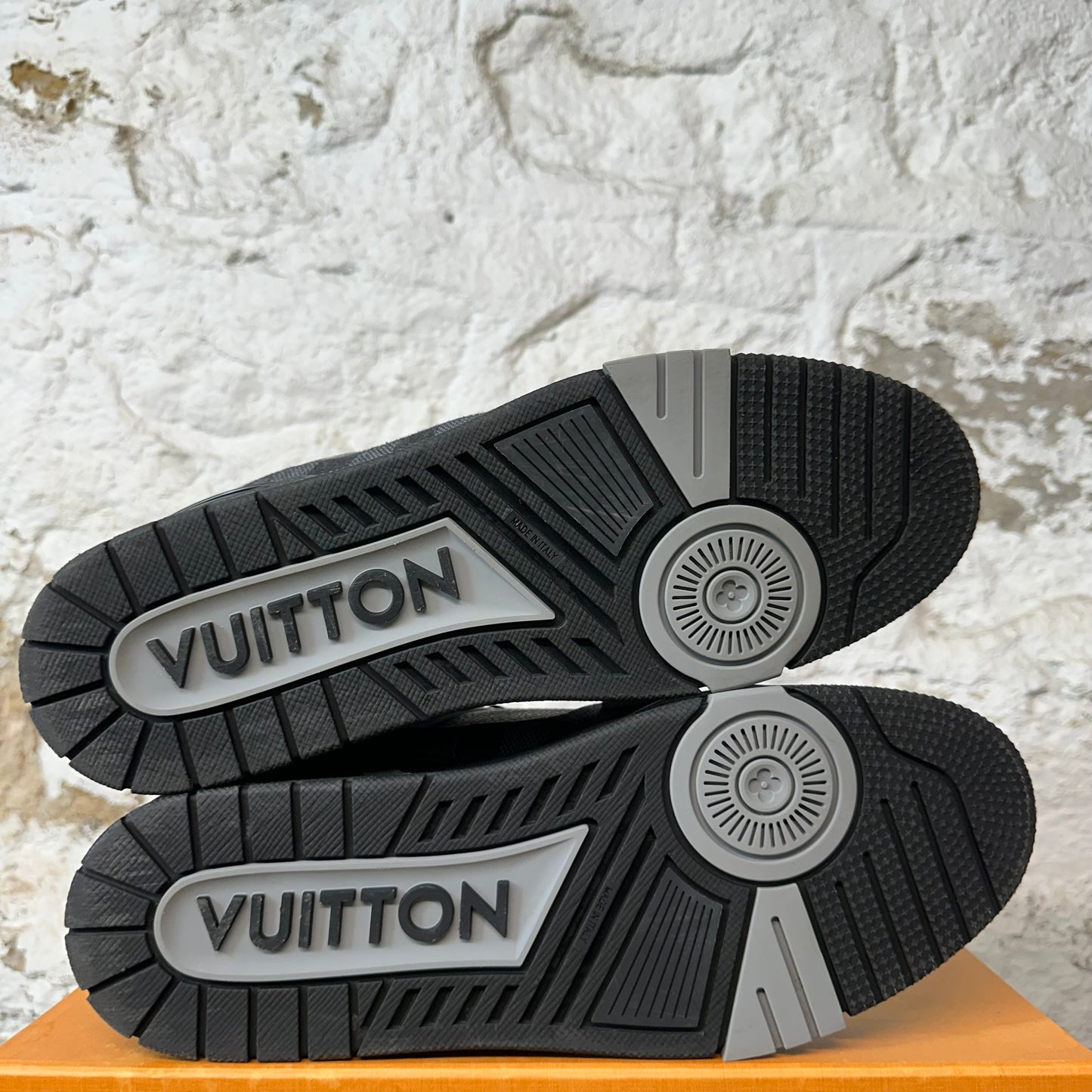 Louis Vuitton Black Damier Black Trainer Sz 12.5 (11LV)